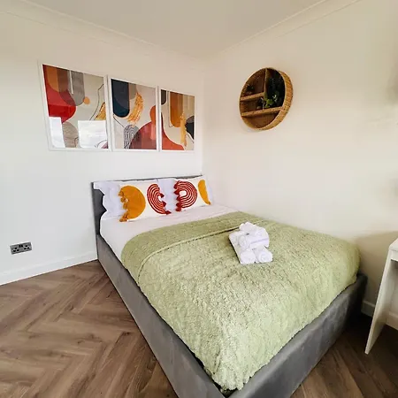 R3 - Private In Modern Shared Apartment, Each With Kitchenette, 버밍엄